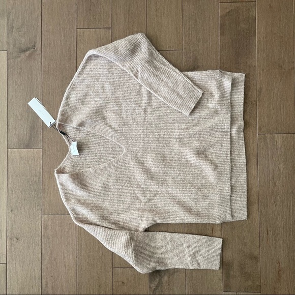 Neo noir knit blouse - Picture 1 of 2